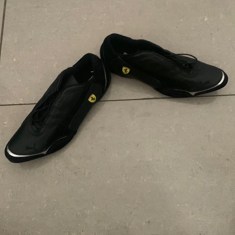 Brand new puma Ferrari shoes